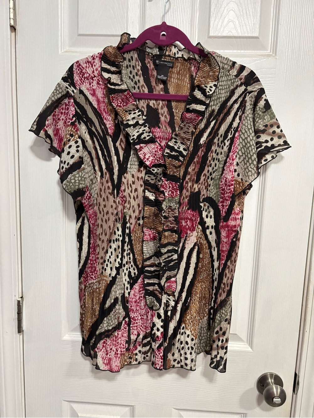 new directions Pink, Black & Tan Ruffled V-Neck Blouse
